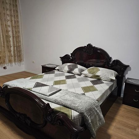 Geljus Apartment 2 Тирана Екстер'єр фото