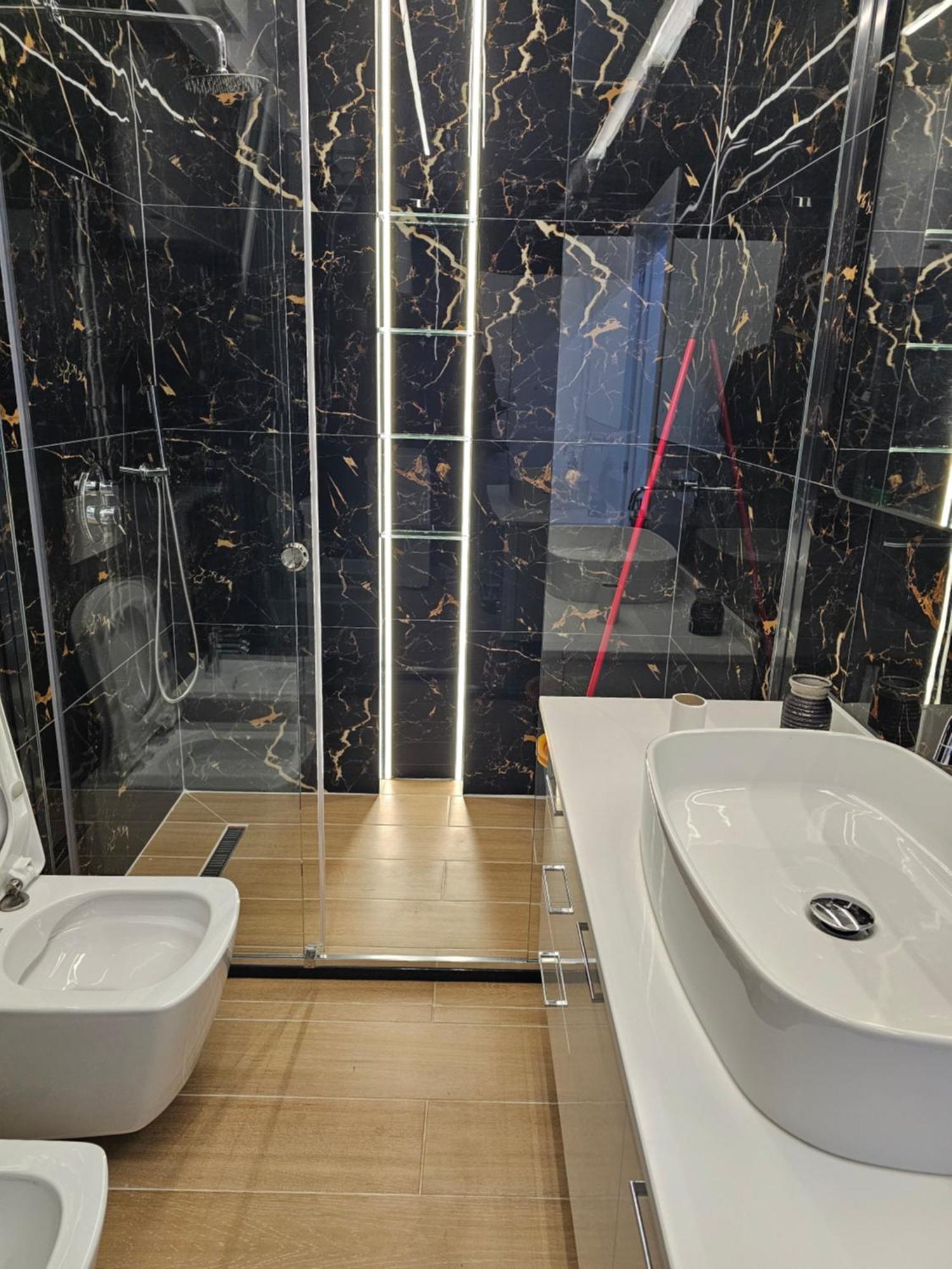 Geljus Apartment 2 Тирана Екстер'єр фото